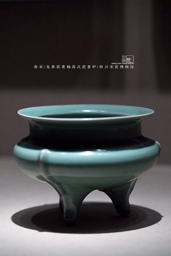 中国陶磁器　明朝成化　香炉