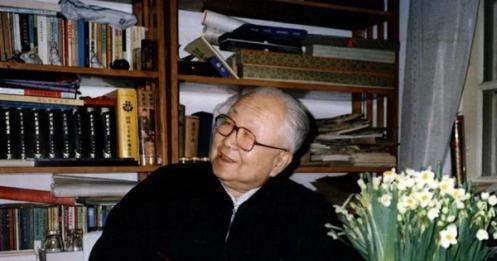 黭